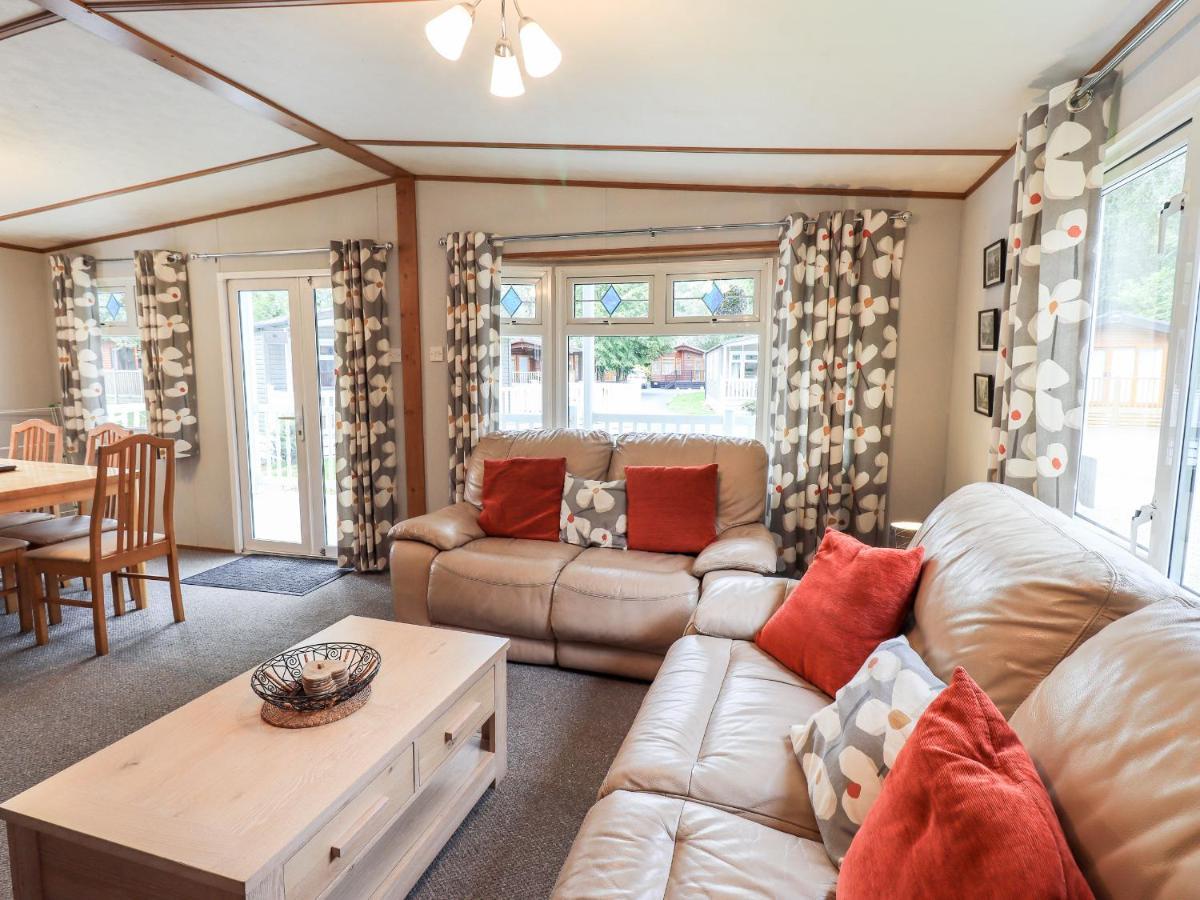 Pinehaven Lodge Windermere Esterno foto