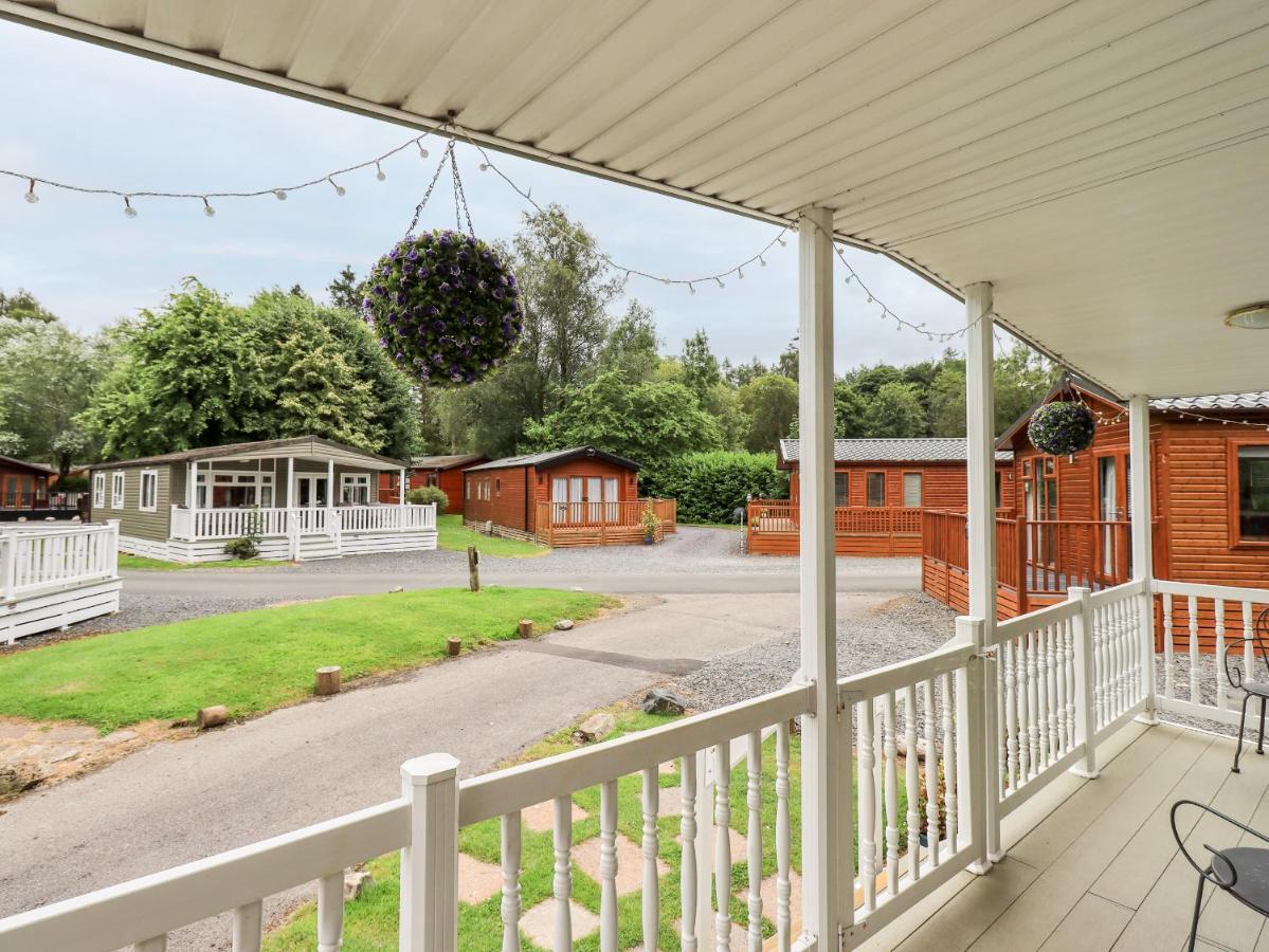 Pinehaven Lodge Windermere Esterno foto