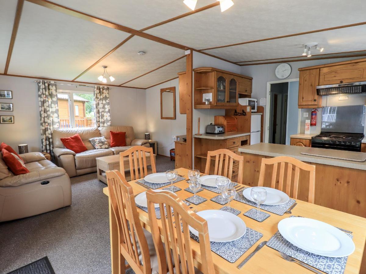Pinehaven Lodge Windermere Esterno foto