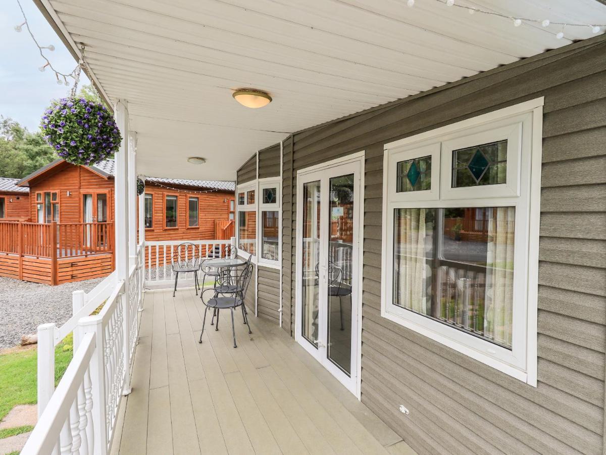 Pinehaven Lodge Windermere Esterno foto