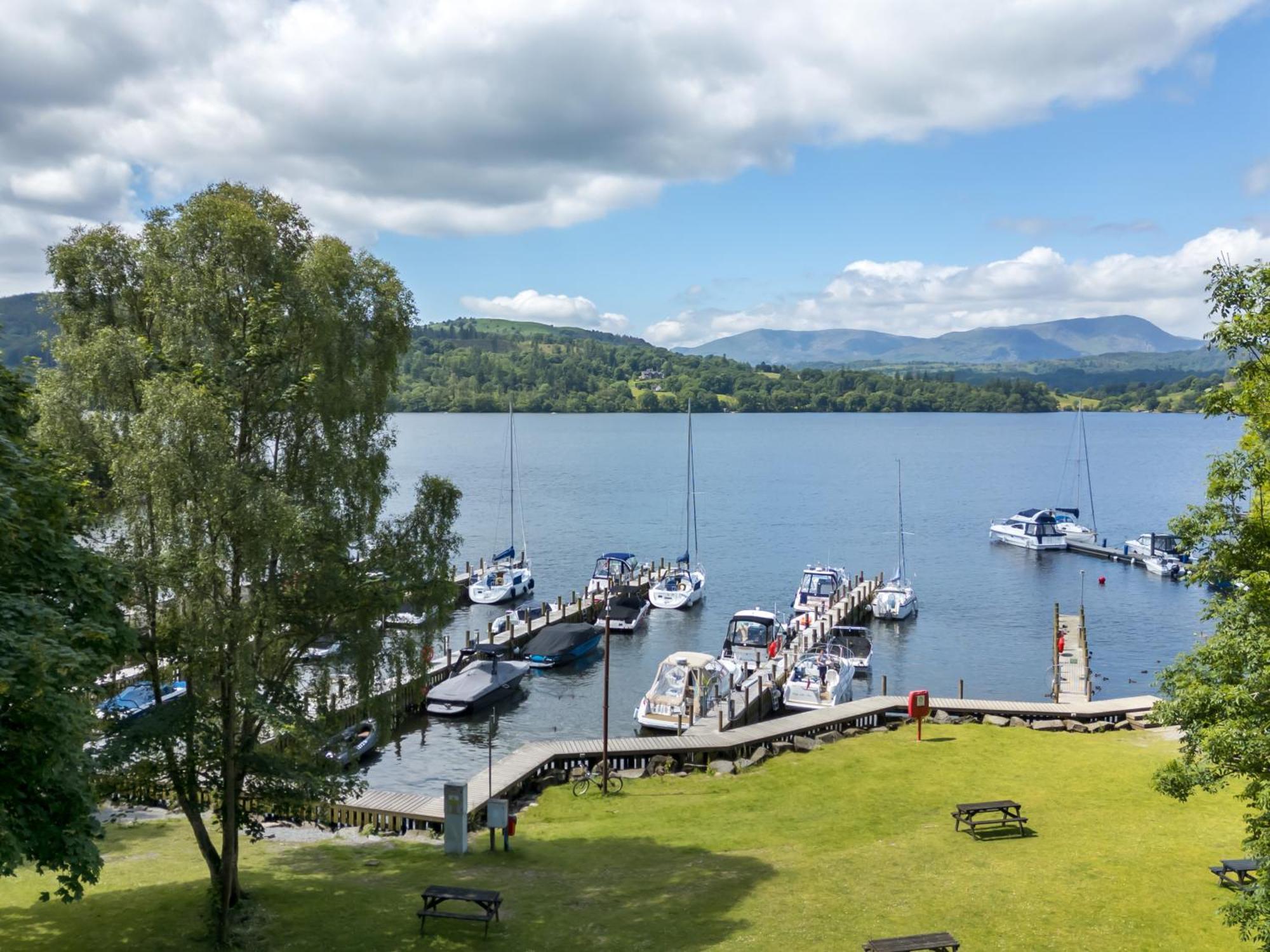 Pinehaven Lodge Windermere Esterno foto