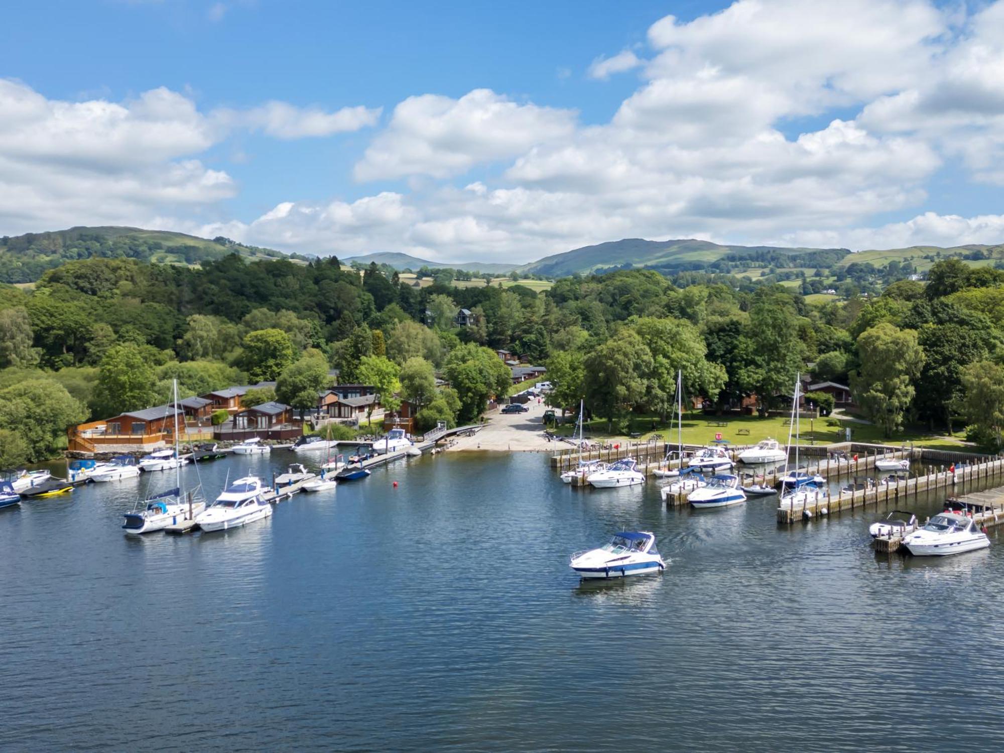 Pinehaven Lodge Windermere Esterno foto
